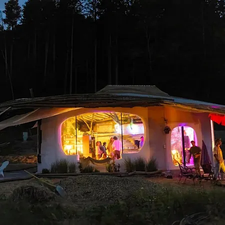 Einbaumhaus Woerthersee Auen
